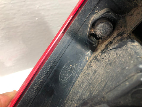 Discovery 3 Tail Light Cluster Off Side Rear XFB000563 2004 to 2009 K05115