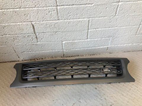 Range Rover Sport Front Grille Facelift in Grey and Silver 2009 to 2013 L31036