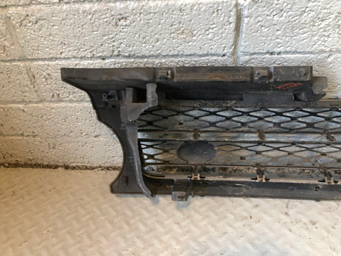 Range Rover Sport Front Grille Facelift in Grey and Silver 2009 to 2013 L31036