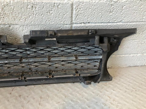 Range Rover Sport Front Grille Facelift in Grey and Silver 2009 to 2013 L31036