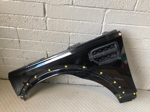 Discovery 4 Front Wing Near Side Santorini Black LRC 820 2009 to 2016 K19085
