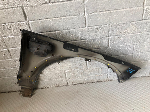 Discovery 4 Front Wing Near Side Santorini Black LRC 820 2009 to 2016 K19085