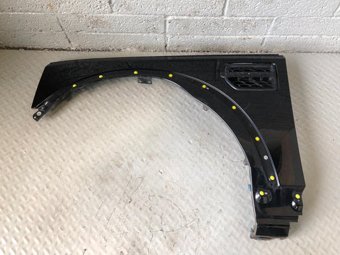 Discovery 4 Front Wing Near Side Santorini Black LRC 820 2009 to 2016 K19085