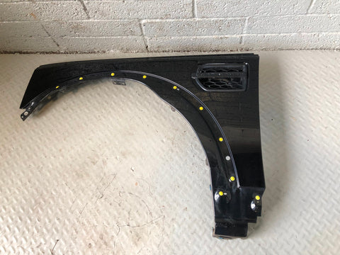 Discovery 4 Front Wing Near Side Santorini Black LRC 820 2009 to 2016 K19085