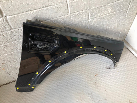 Discovery 4 Front Wing Off Side Santorini Black LRC 820 2009 to 2016 K19085