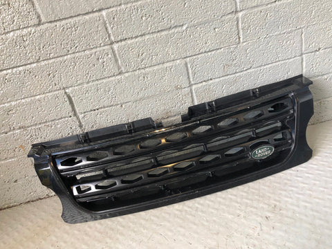 Discovery 4 Grille Front in Black Land Rover Facelift 2014 to 2016 K19085