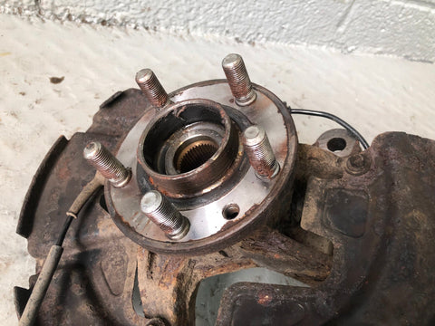 Freelander 2 Rear Hub Near Side Assembly with ABS Sensor 2006 to 2014 L11056