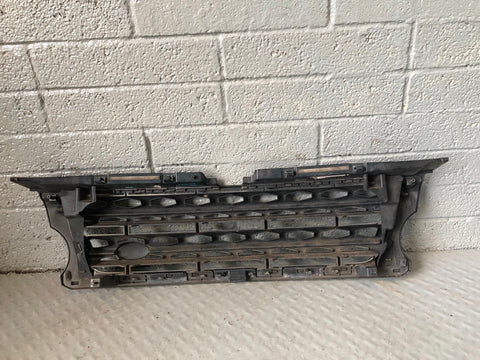Discovery 4 Grille Front in Black Land Rover Facelift 2014 to 2016 K19085