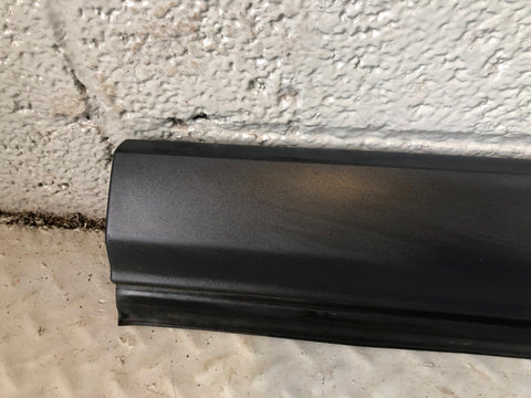 Discovery 4 Lower Door Trim Front Off Side Land Rover 2009 to 2014 L11124