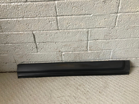 Discovery 4 Lower Door Trim Front Off Side Land Rover 2009 to 2014 L11124