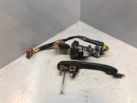 Discovery 2 Ignition Barrel Key and Door Handle Land Rover 1998 to 2004 R18125