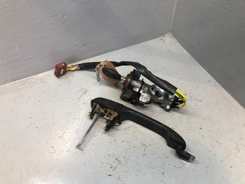 Discovery 2 Ignition Barrel Key and Door Handle Land Rover 1998 to 2004 R18125