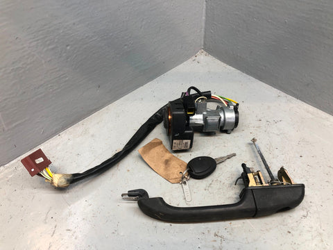 Discovery 2 Ignition Barrel Key and Door Handle Land Rover 1998 to 2004 R18125