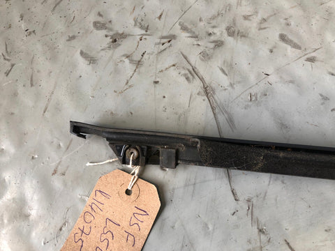 Discovery Sport Weather Strip Seal Near Side Front Window L550 Land Rover