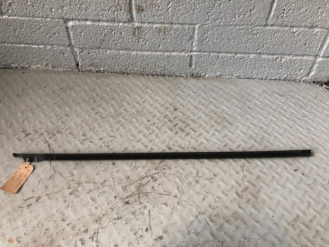 Discovery Sport Weather Strip Seal Near Side Front Window L550 Land Rover