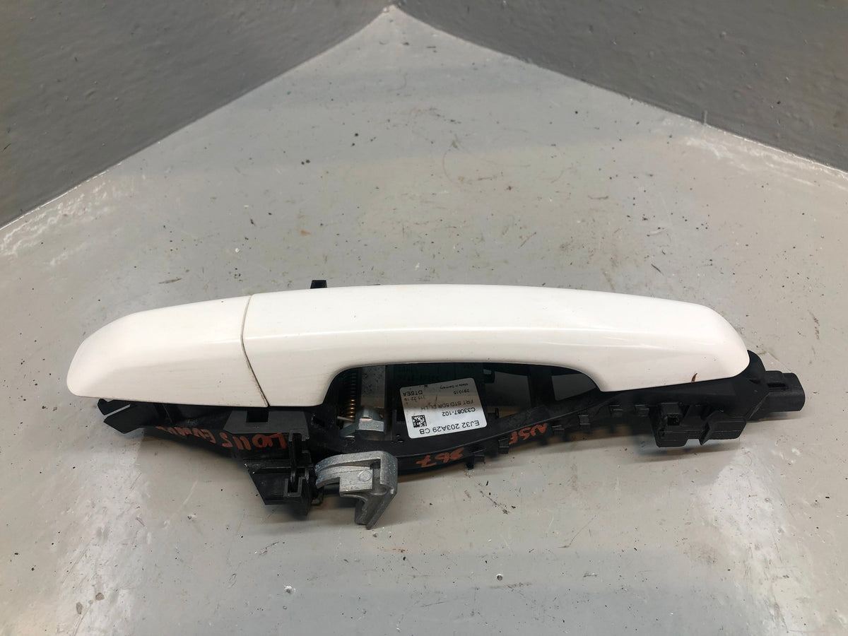 Range Rover Evoque Door Handle Exterior Near Side Front Fuji White L538