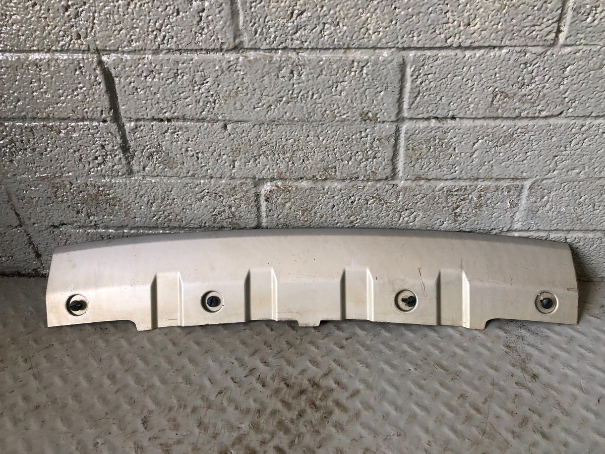 Discovery 4 Front Bumper Tow Eye Cover Silver EH22-17K950-BA Land Rover K19085
