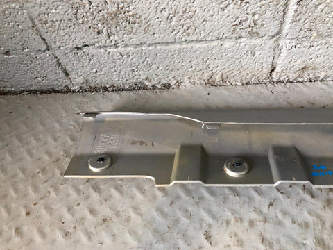 Discovery 4 Front Bumper Tow Eye Cover Silver EH22-17K950-BA Land Rover K19085