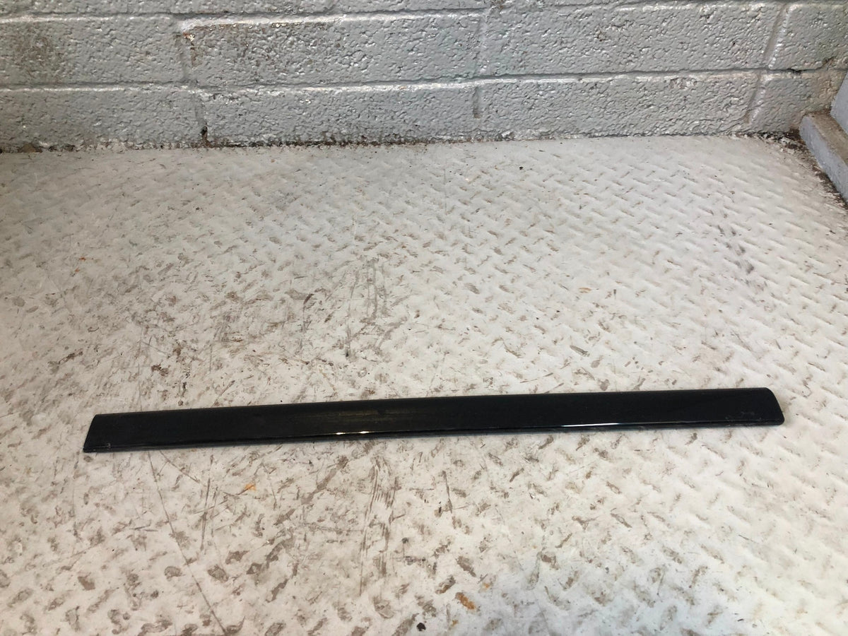 Discovery 4 Top Window Roof Trim Near Side Rear Land Rover 2009 to 2014