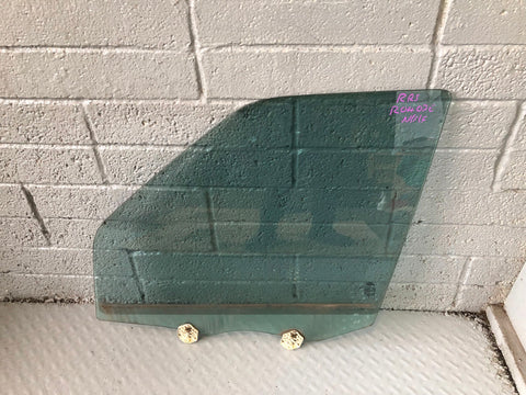 Range Rover Sport Glass Front Door Window Near Side Tinted 2005 to 2009 R04036