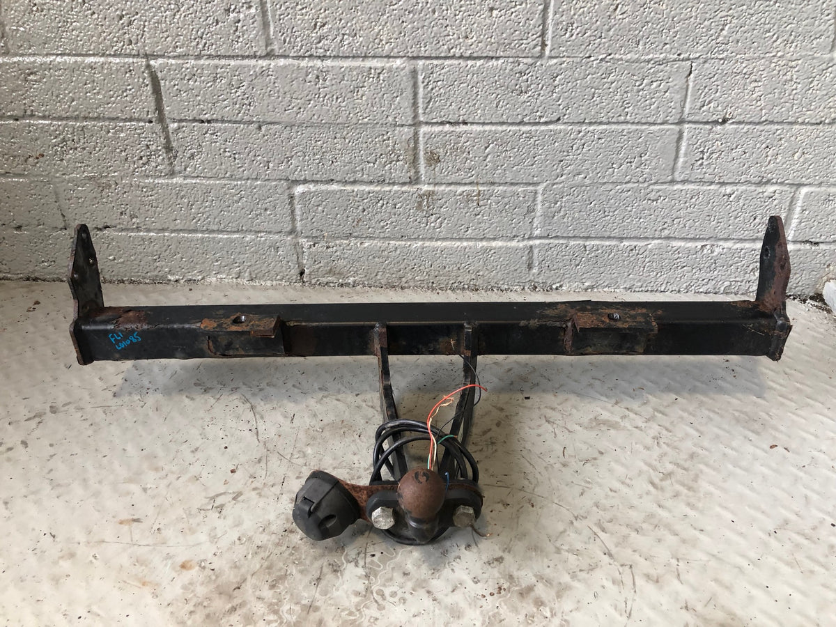 Freelander 1 Tow Bar with Single Electrics Witter 1998 to 2006 Land Rover L01085