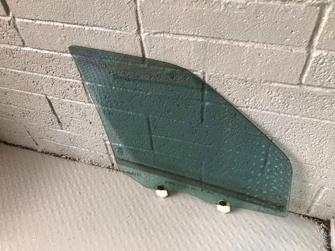 Range Rover Sport Glass Front Door Window Near Side Tinted 2005 to 2009 R04036