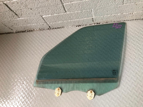 Range Rover Sport Glass Front Door Window Near Side Tinted 2005 to 2009 R04036
