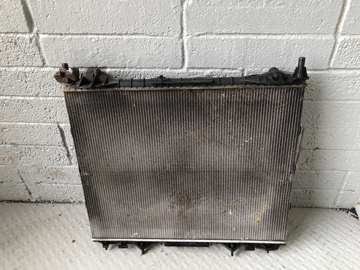 Range Rover L405 Engine Cooling Radiator 3.0 TDV6 CPLA 8005 AB 2013 to 2017