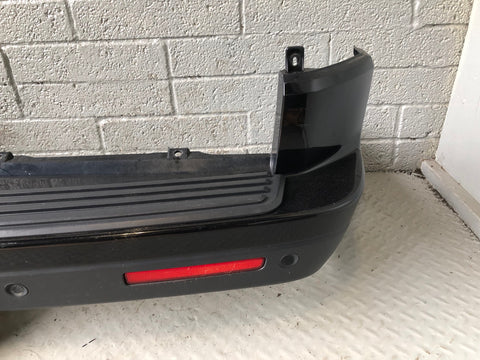 Discovery 4 Rear Bumper with Reflectors Santorini Black Land Rover K19085