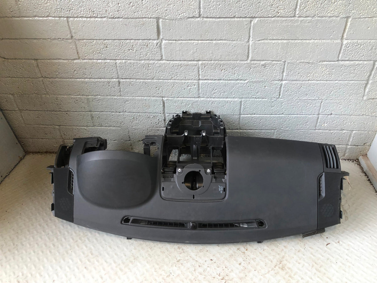 Freelander 2 Dashboard with Airbag Black Land Rover 2006 to 2014 R02046
