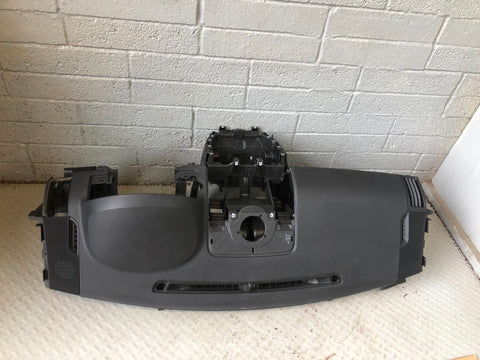 Freelander 2 Dashboard with Airbag Black Land Rover 2006 to 2014 R02046