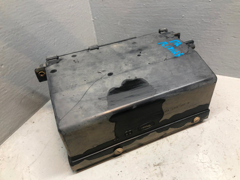 Discovery 2 Air Suspension Compressor Wabco RQG100041 Housing Land Rover R18125