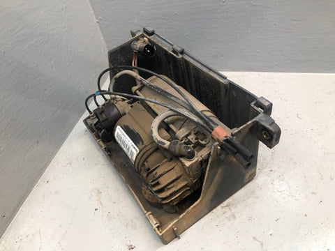 Discovery 2 Air Suspension Compressor Wabco RQG100041 Housing Land Rover R18125