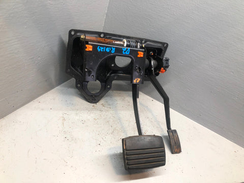 Discovery 2 Pedal Set Auto Accelerator Brake 2.5 TD5 Land Rover R18125