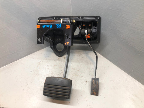 Discovery 2 Pedal Set Auto Accelerator Brake 2.5 TD5 Land Rover R18125