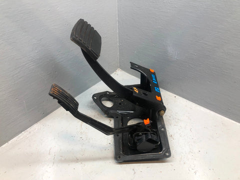Discovery 2 Pedal Set Auto Accelerator Brake 2.5 TD5 Land Rover R18125