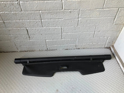 Range Rover Sport Retractable Load Cover in Black L320 2005 to 2013 R04036