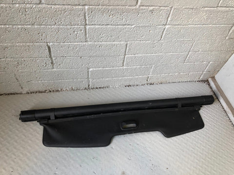 Range Rover Sport Retractable Load Cover in Black L320 2005 to 2013 R04036