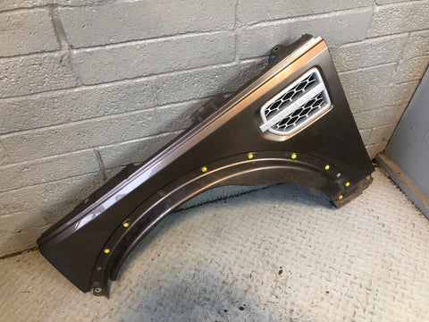 Discovery 4 Front Wing Near Side Nara Bronze LRC 825 2009 to 2016 K17125
