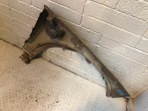 Discovery 4 Front Wing Near Side Nara Bronze LRC 825 2009 to 2016 K17125