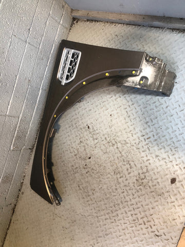 Discovery 4 Front Wing Near Side Nara Bronze LRC 825 2009 to 2016 K17125