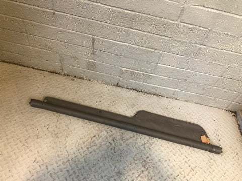 Discovery 2 Load Cover Parcel Shelf Retractable in Grey Land Rover 1998 to 2004