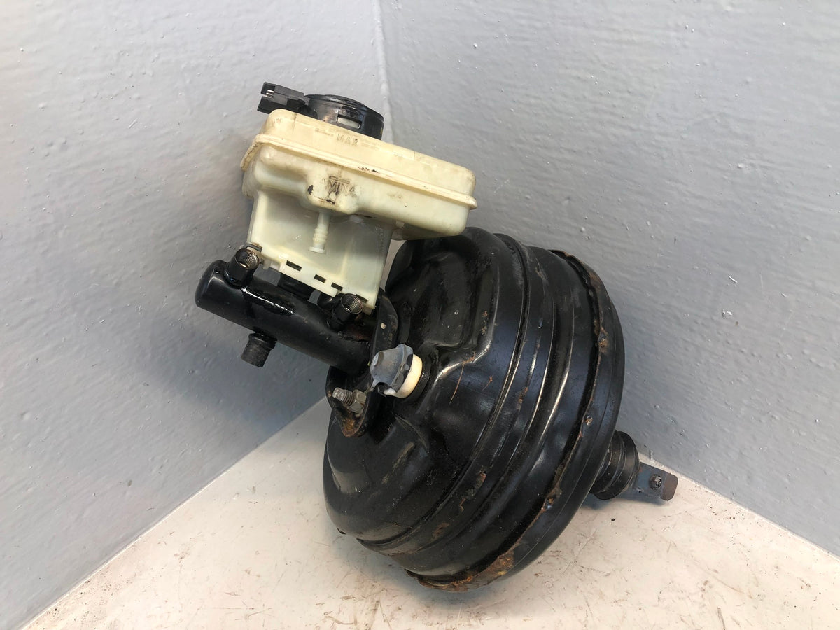 Discovery 2 Brake Servo and Master Cylinder TD5 Auto Land Rover 1998 to 2004