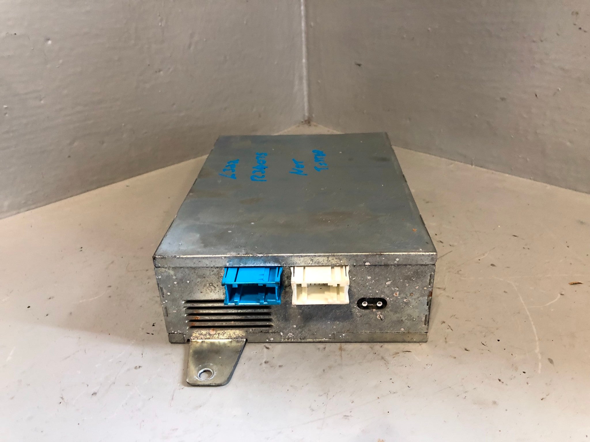 Range Rover L322 Entertainment Module System Control Unit YIL000022 20 ...