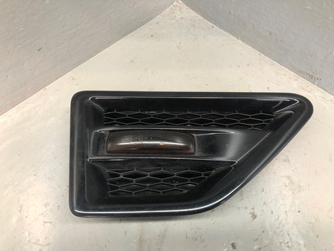 Freelander 2 Wing Vents Indictor Side Repeaters Black Pair Land Rover R17036