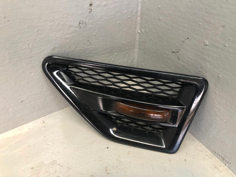 Freelander 2 Wing Vents Indictor Side Repeaters Black Pair Land Rover R17036