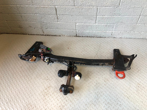 Freelander 2 Tow Bar With Twin Electric Thule Land Rover 2006 to 2015 R06115