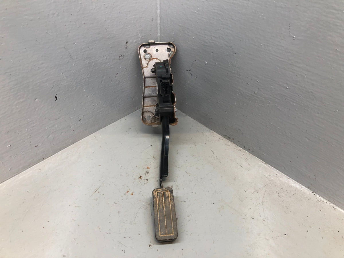 Discovery 3 Throttle Accelerator Pedal TDV6 Manual SLC500041 Land Rover