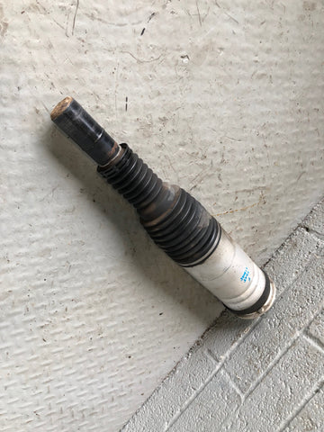 Range Rover L405 Strut Air Suspension Shock Absorber Near Side Front 22271124