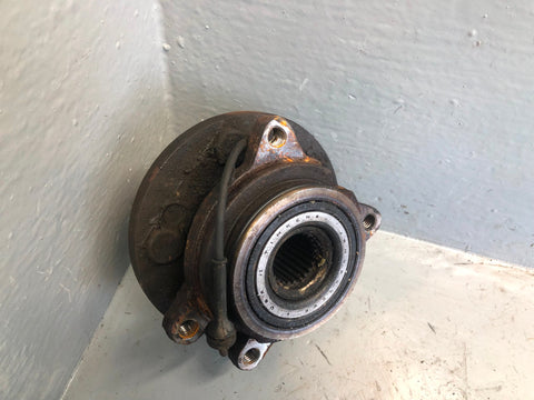 Discovery 2 Hub Bare with ABS Sensor Off Side Rear TD5 Land Rover 1998 to 2004